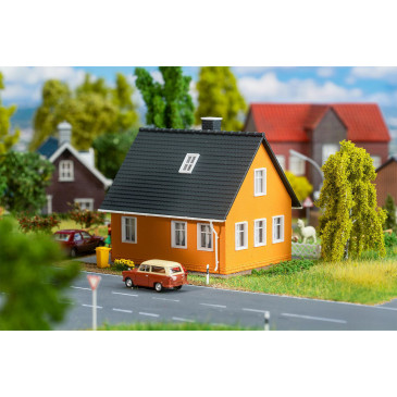 Maison à étage avec abri voitures  - KIBRI 38336