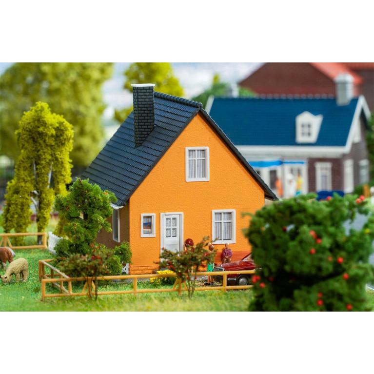 Maison à étage avec abri voitures  - KIBRI 38336