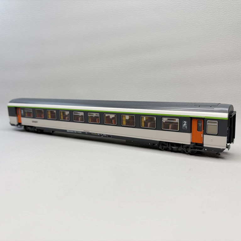 Voiture Corail VTU B10tu, logo Nouille, SNCF - LSMODELS E102