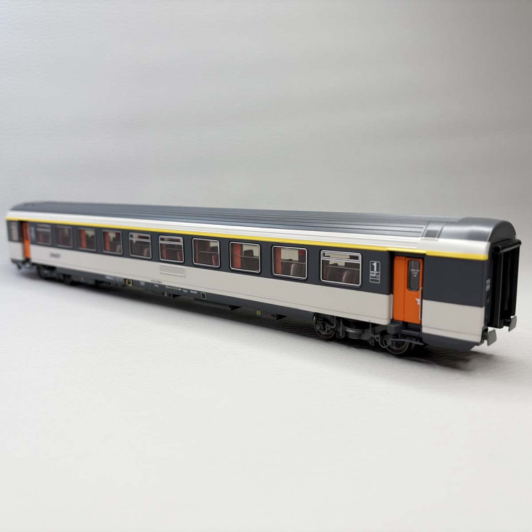 Voiture Corail VTU B10tu, logo Nouille, SNCF - LSMODELS E102