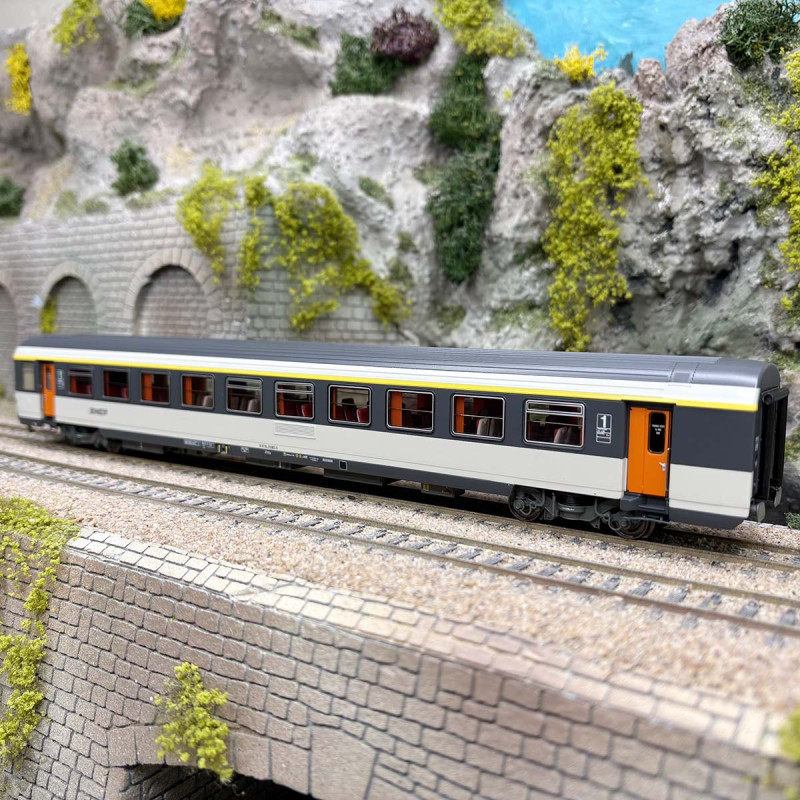 Voiture Corail VTU B10tu, logo Nouille, SNCF - LSMODELS E102