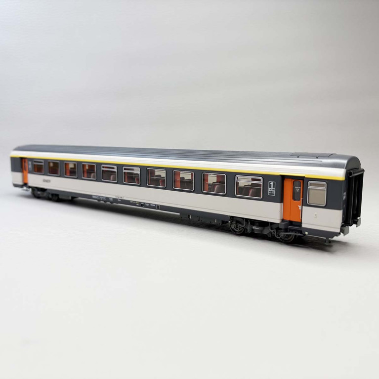 Voiture Corail VTU B10tu, logo Nouille, SNCF - LSMODELS E102