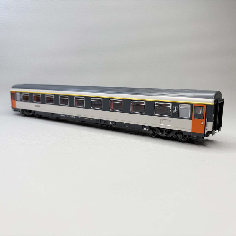 Voiture Corail VTU A9u, logo Nouille, SNCF - LSMODELS E100