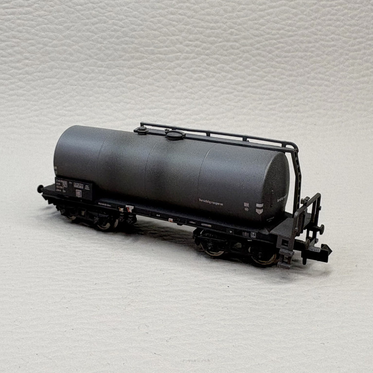 Wagon citerne type Uerdingen, transport de pétrole, DR - MINITRIX 18972