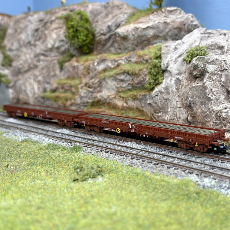 2 wagons plats à ranchers type Uas, INFRA, SNCF - MINITRIX 18290