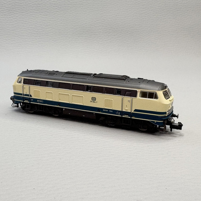 Locomotive diesel BR 215 064-7, DB - MINITRIX 16254
