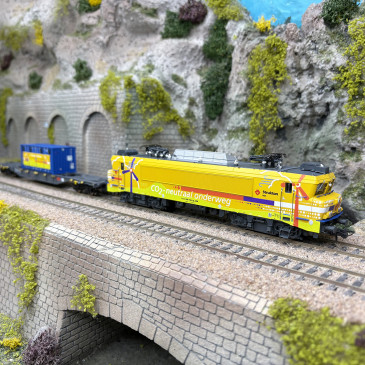 Locomotive électrique 1756 avec porte conteneurs, Strukton Rail - ROCO 7500117