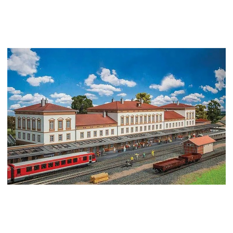 Grande gare de Friedrichstadt  - FALLER 190297