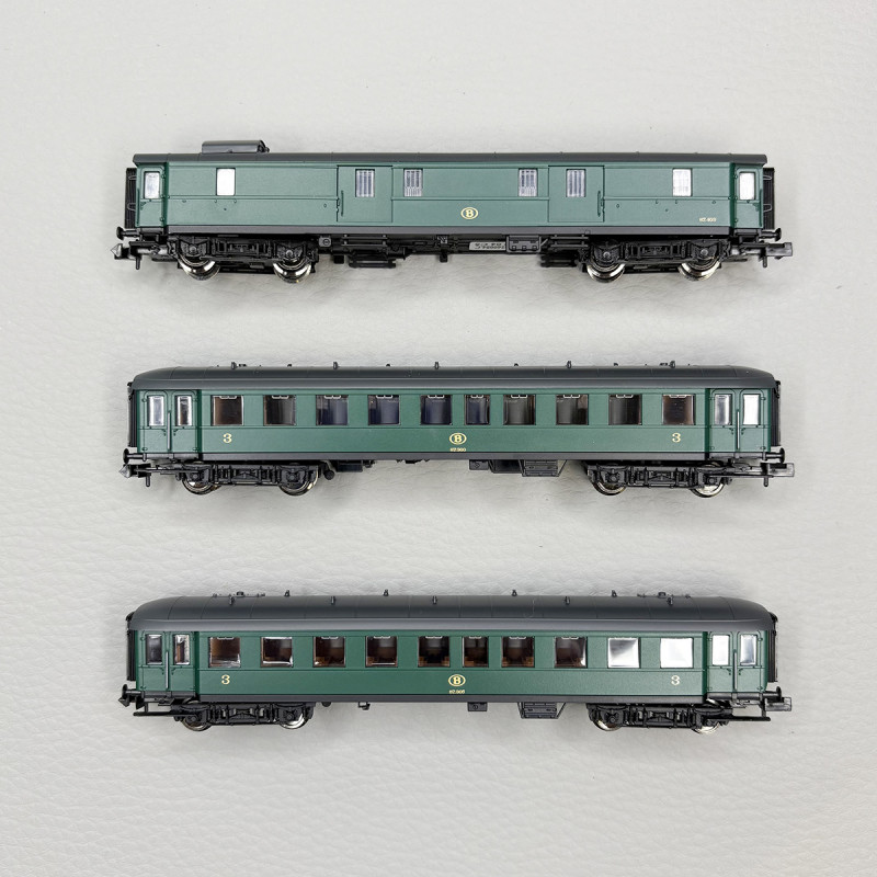 3 voitures, 2 voitures 3CL et un fourgon à bagages, SNCB - FLEISCHMANN 6260054