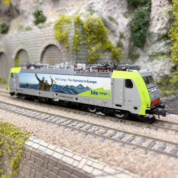 Locomotive électrique Re 486 501-0, BLS Cargo - ROCO 7510101