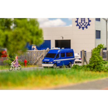 Mercedes Sprinter THW avec gyrophare, car system - FALLER 161427