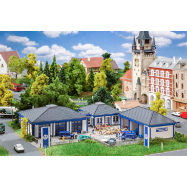 Bâtiment du THW avec hall à véhicules   - FALLER 231725 - N 1/160