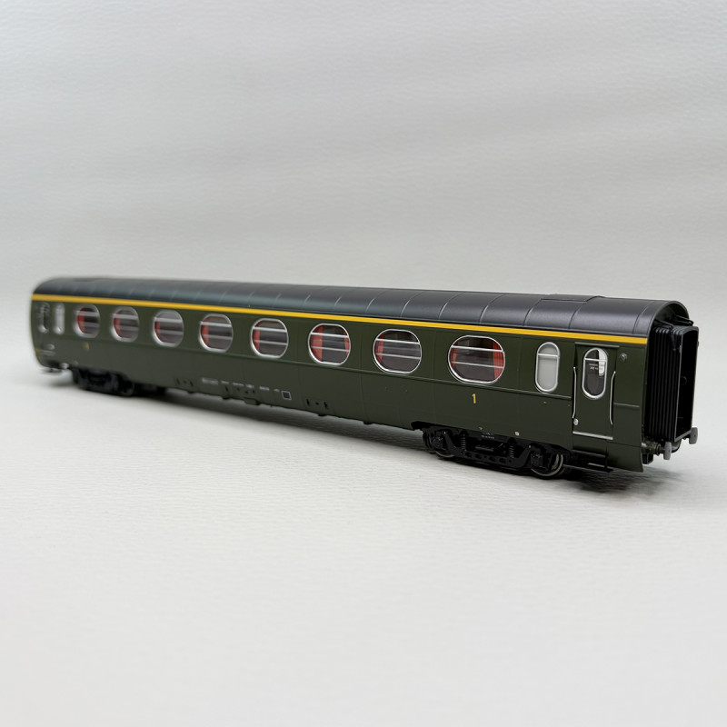 Voitures allégée "Saucisson", toit noir, 1CL, A8, SNCF - REE VB-496