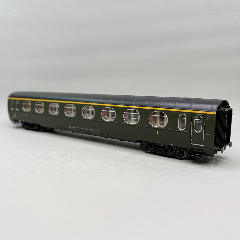 Voitures allégée "Saucisson", toit noir, 1CL, A8, SNCF - REE VB-496
