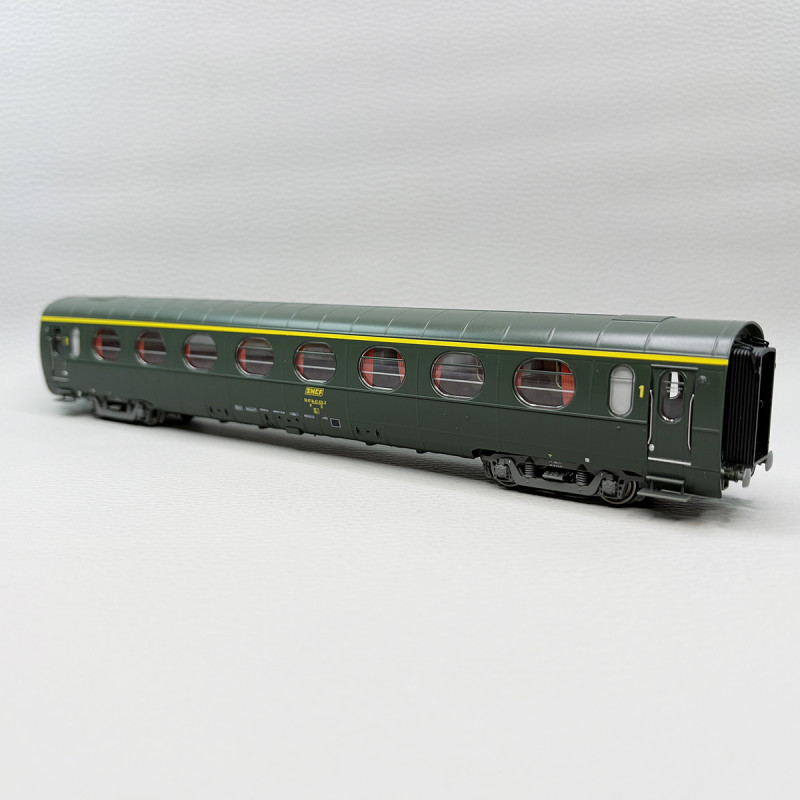 Voiture allégée "Saucisson", toit vert, A8, 1CL, SNCF - REE VB-501