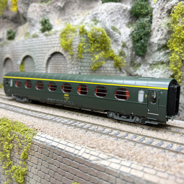 Voiture allégée "Saucisson", toit vert, A8, 1CL, SNCF, Ep. IV - REE VB-501 - HO 1/87