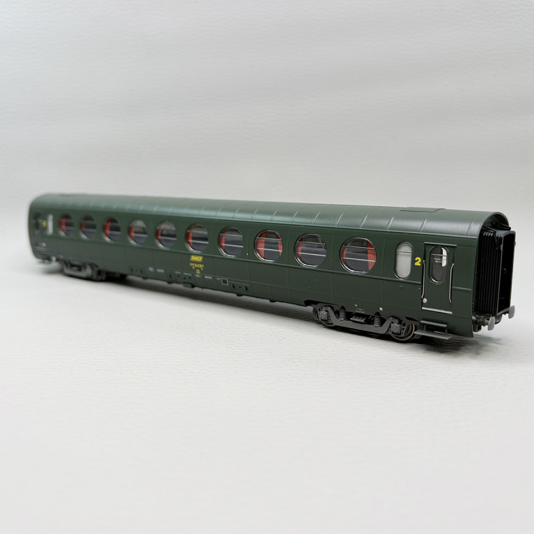 Voiture allégée "Saucisson", toit vert, B10, 2CL, SNCF - REE VB-502