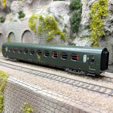 Voiture allégée "Saucisson", toit vert, B10, 2CL, SNCF, Ep. IV - REE VB-502 - HO 1/87