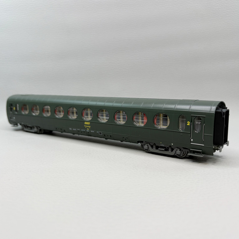 Voiture allégée "Saucisson", toit vert, B10, 2CL, SNCF - REE VB-502