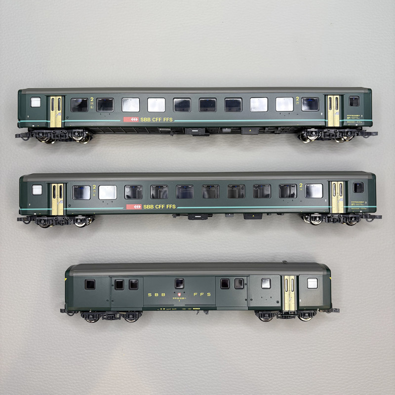 2 voitures 2CL EW-II et un fourgon à bagages, "Interregio 16173, SBB - ROCO 620090
