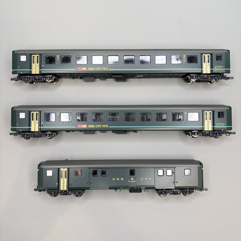 2 voitures 2CL EW-II et un fourgon à bagages, "Interregio 16173, SBB - ROCO 620090