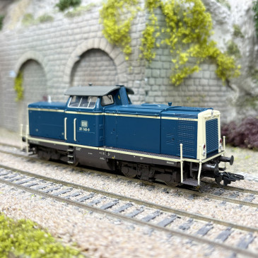 Locomotive diesel 211 140-9, DB, Ep. IV, digital son - MARKLIN 38100 - HO 1/87