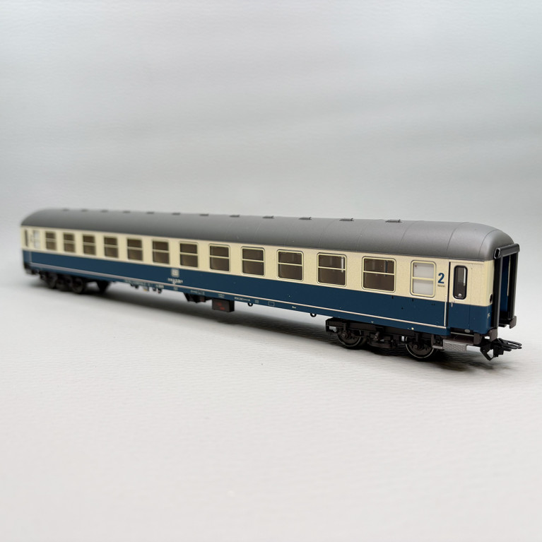 Voiture voyageurs type Bm 234, 2CL, DB - MARKLIN 43925