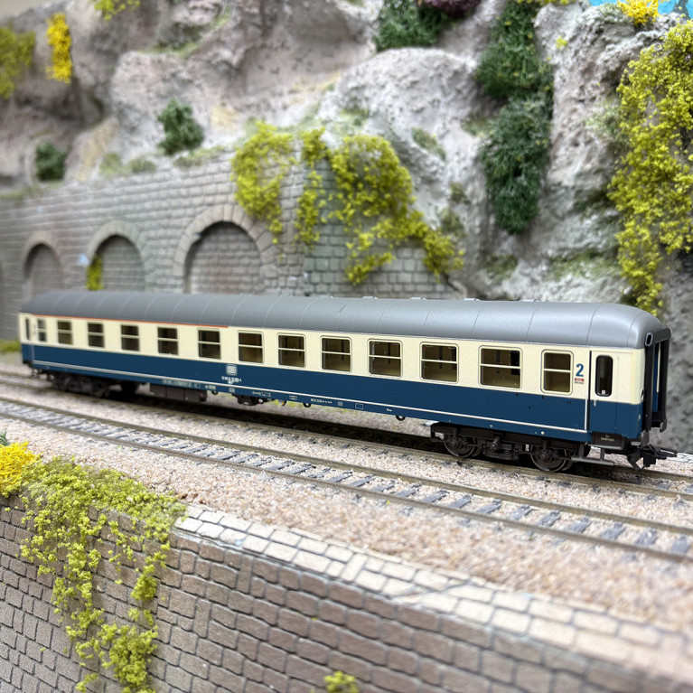 Voiture voyageurs type ABm 225, mixte 1/2CL, DB, Ep. IV - MARKLIN 43934 - HO 1/87