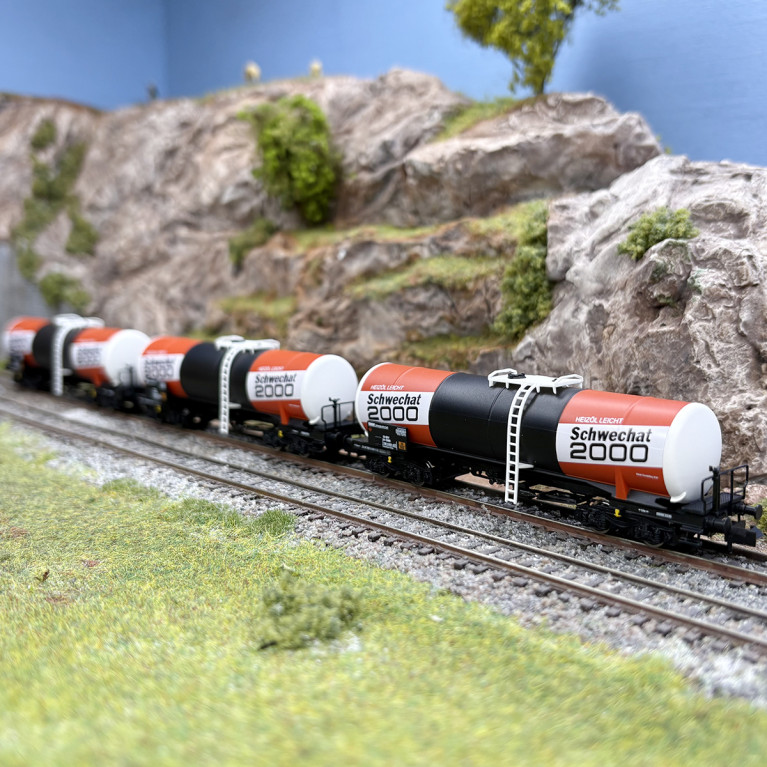 3 wagons citernes type Uahs, "ÖMV", ÖBB, Ep. IV - FLEISCHMANN 6660073 - N 1/160