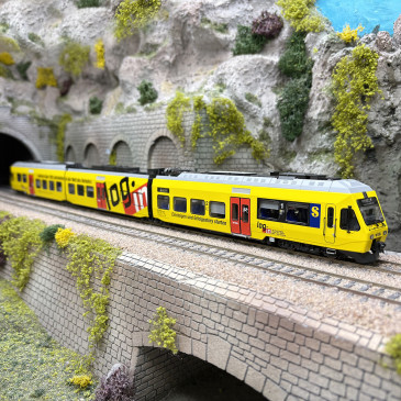 Automotrice RaBe 525 037 NINA "Login", 3 éléments, BLS, Ep. VI - LSMODELS 17201DC - HO 1/87