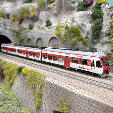 Automotrice RA 39 RegionAlps "St Bernard Express", 3 éléments, TMR / SBB, Ep. VI - LSMODELS 17200DC - HO 1/87