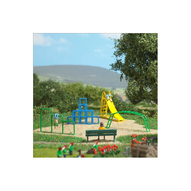 Ensemble d'action : Aire de jeux - BUSCH 79830 - HO 1/87