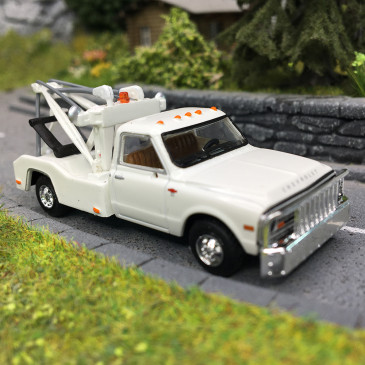 CHEVROLET C30 dépanneuse, blanc, 1968 - BREKINA 19665 - HO 1/87