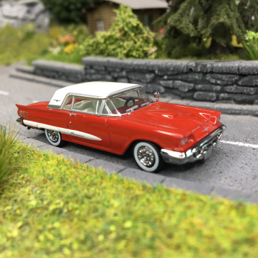 Thunderbird hardtop, rouge/blanc, 1960 - BREKINA 18203 - HO 1/87