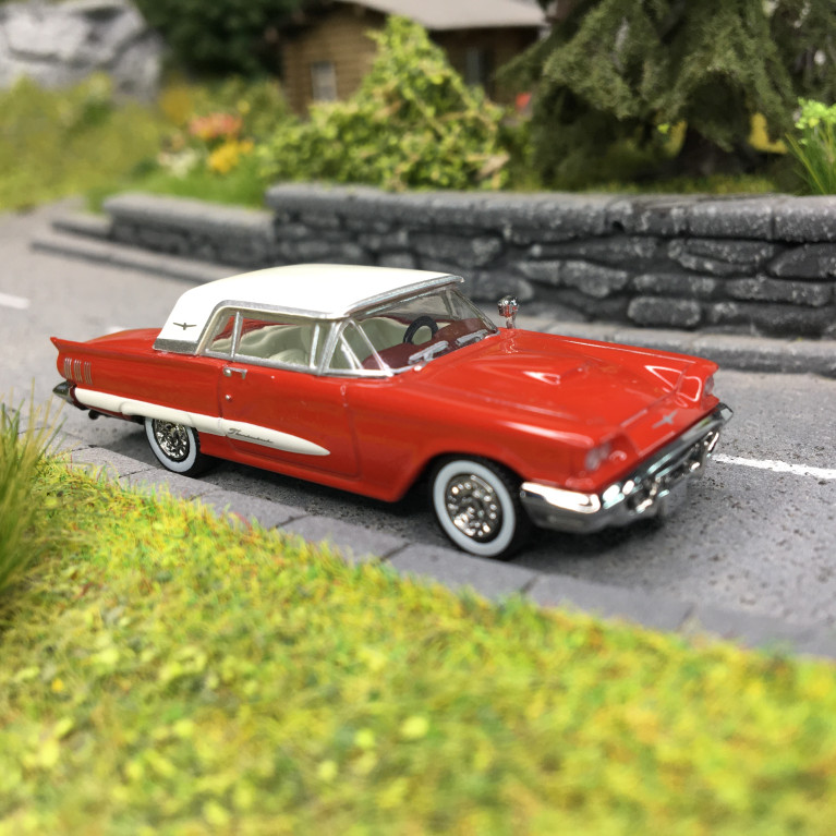 Thunderbird hardtop, rouge/blanc, 1960 - BREKINA 18203 - HO 1/87