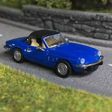 Triumph Spitfire MK IV toit fermé, bleu, 1970 - BREKINA 15178 - HO 1/87