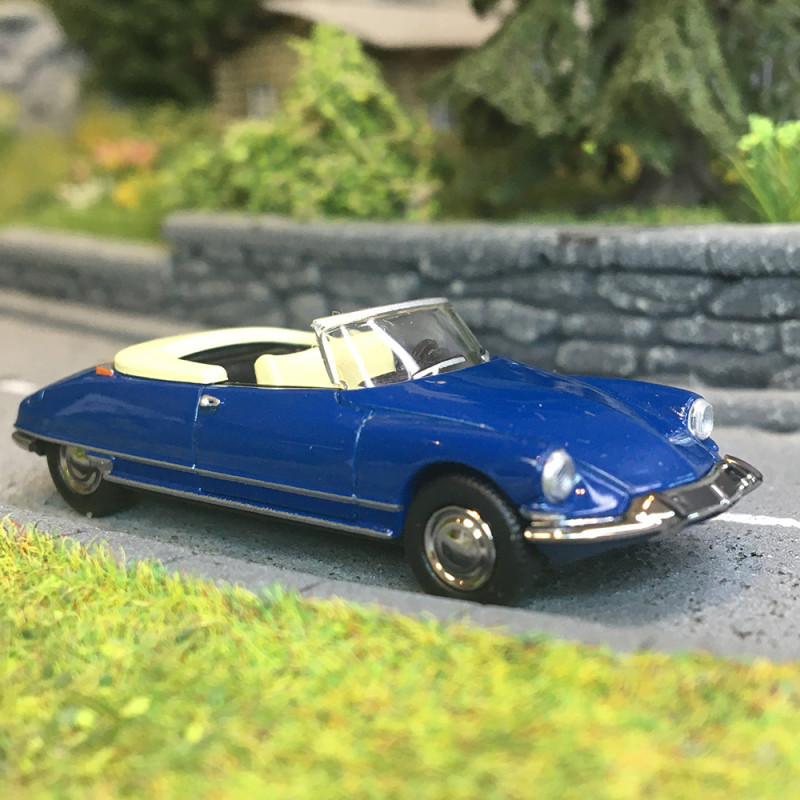 Citroën DS 19 cabriolet capote ouverte, bleu, 1963 - SAI 7809.1 - HO 1/87