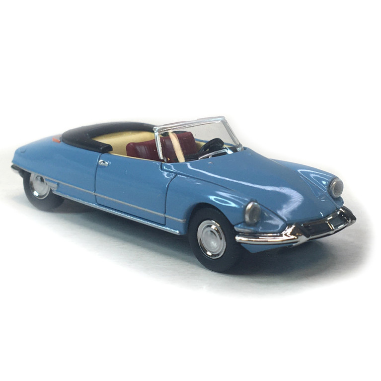 Citroën DS 19 cabriolet capote ouverte, bleu ciel, 1963 - SAI 7809.2 - HO 1/87
