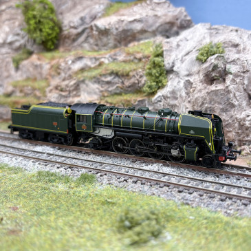 Locomotive vapeur 141 R 460 charbon, livrée verte, SNCF, Ep. III - ARNOLD HN2545 - N 1/160