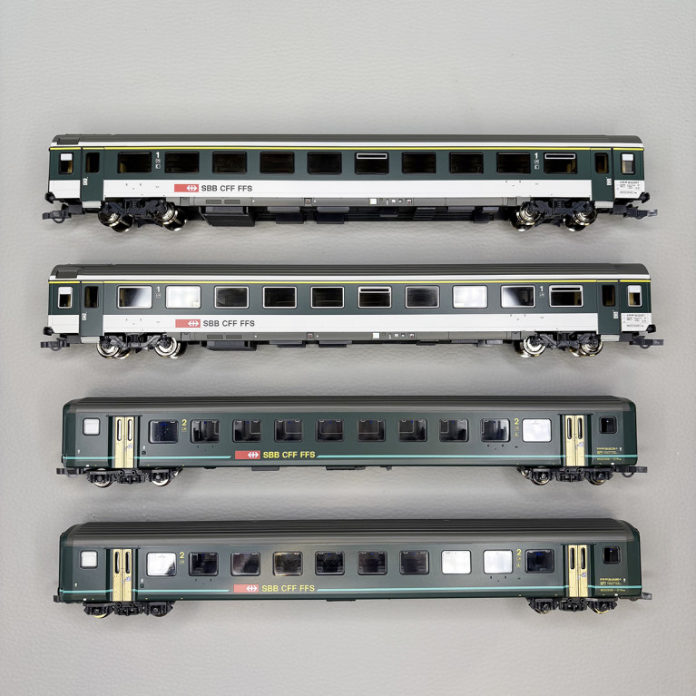 4 voitures 2CL EW-II et 1CL EW-IV, "Interregio 1617, SBB - ROCO 620091