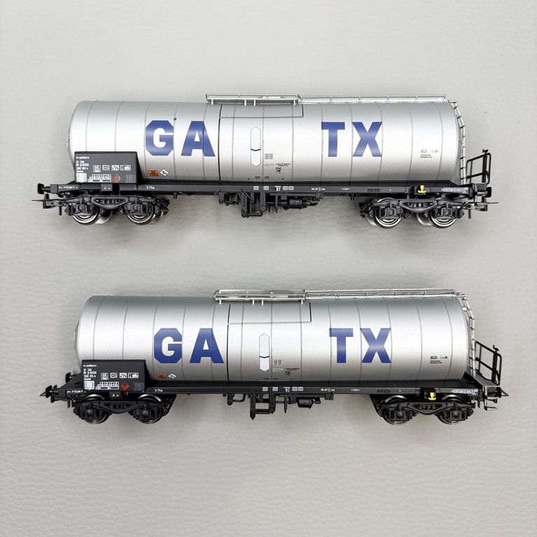 2 wagons citernes type Zacens à bogies, GATX - RIVAROSSI HR6667