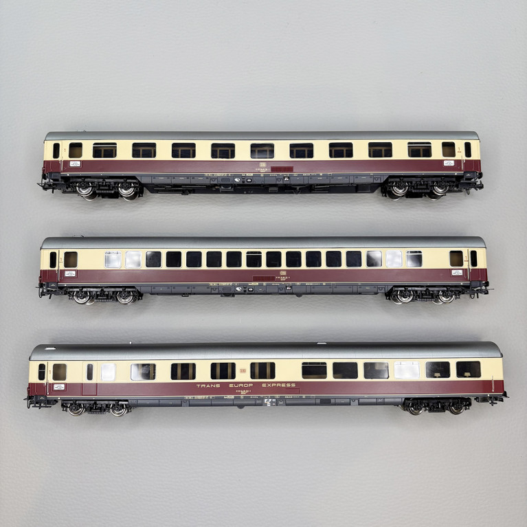 3 voitures "TEE Bavaria", 1CL Avüm, Apüm et ARDüm, DB - RIVAROSSI HR4373