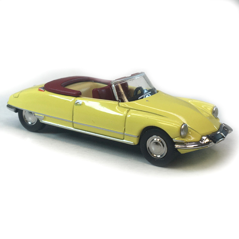 Citroën DS 19 cabriolet capote ouverte, jaune, 1963 - SAI 7809.4 - HO 1/87