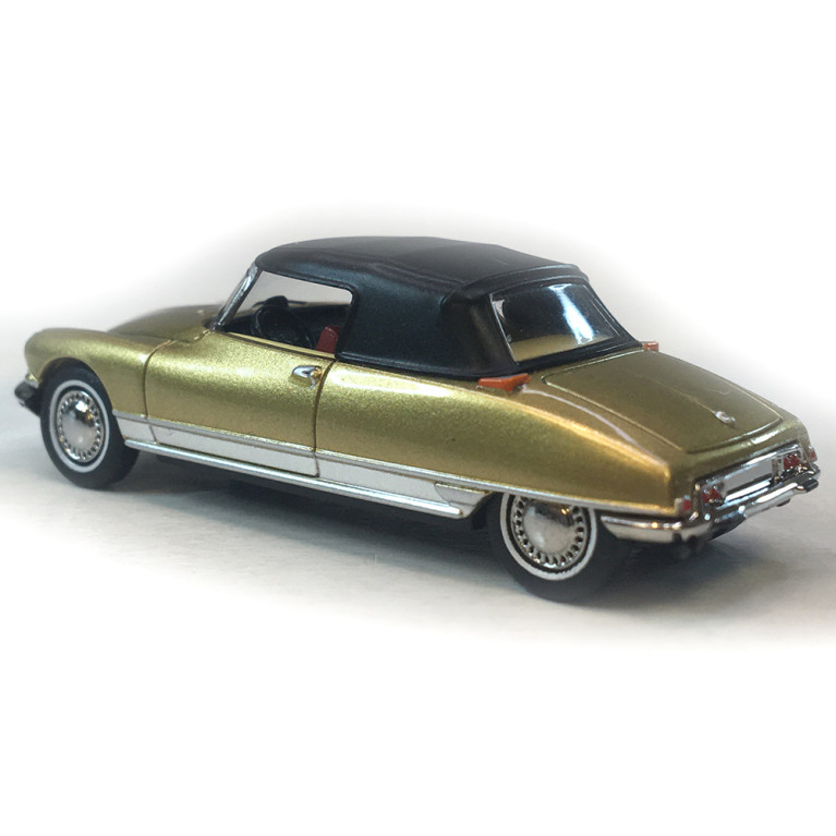 Citroën DS 19 cabriolet capote fermé, gris nacré, 1963 - SAI 7811 - HO 1/87