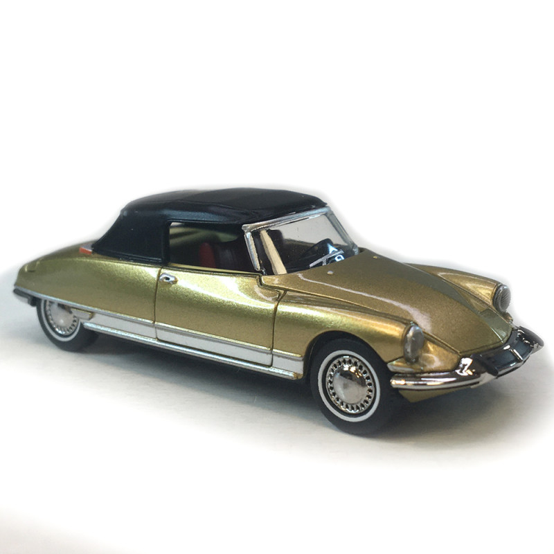 Citroën DS 19 cabriolet capote fermé, gris nacré, 1963 - SAI 7811 - HO 1/87