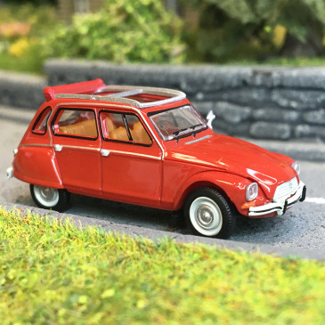 Citroën Dyane 6 capote ouverte, rouge geranium, 1973 - SAI 7625 - HO 1/87