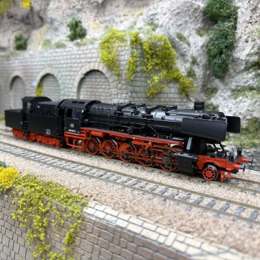 Locomotive à vapeur BR 051 341-6, DB, Ep. IV, digital son - TRIX 25830 - HO 1/87