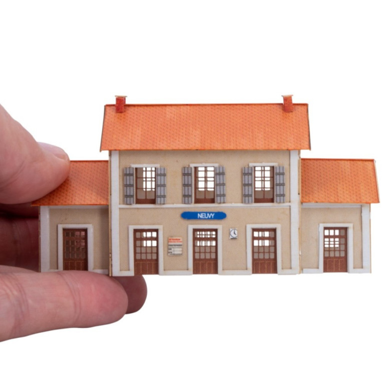 Bâtiment voyageur, type Est (kit)- AZAR MODELS BAT006 - Z 1/220