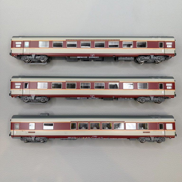 Voitures grand confort SNCF "Etendard" - LSMODELS 40085AC - HO 1/87