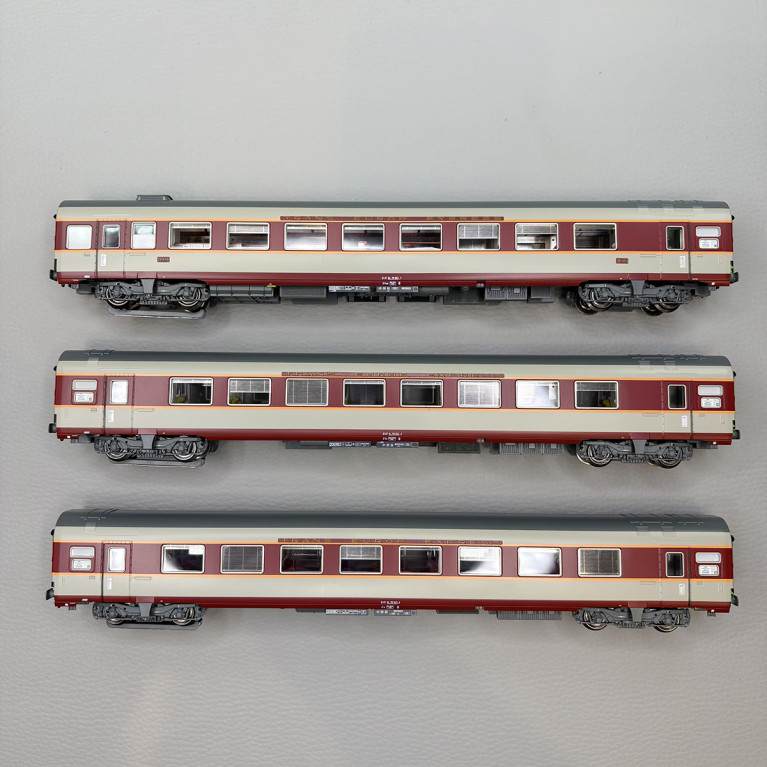 Voitures grand confort SNCF "Etendard" - LSMODELS 40084AC - HO 1/87